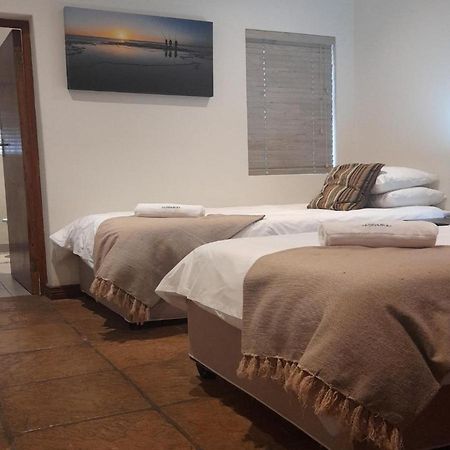 Paddabult Self Catering Cottages Парл Екстериор снимка
