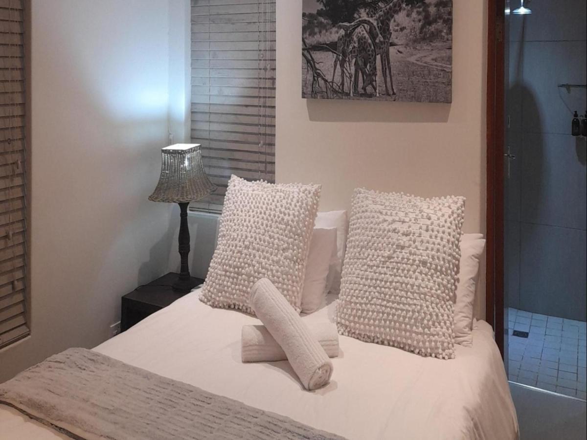Paddabult Self Catering Cottages Парл Екстериор снимка