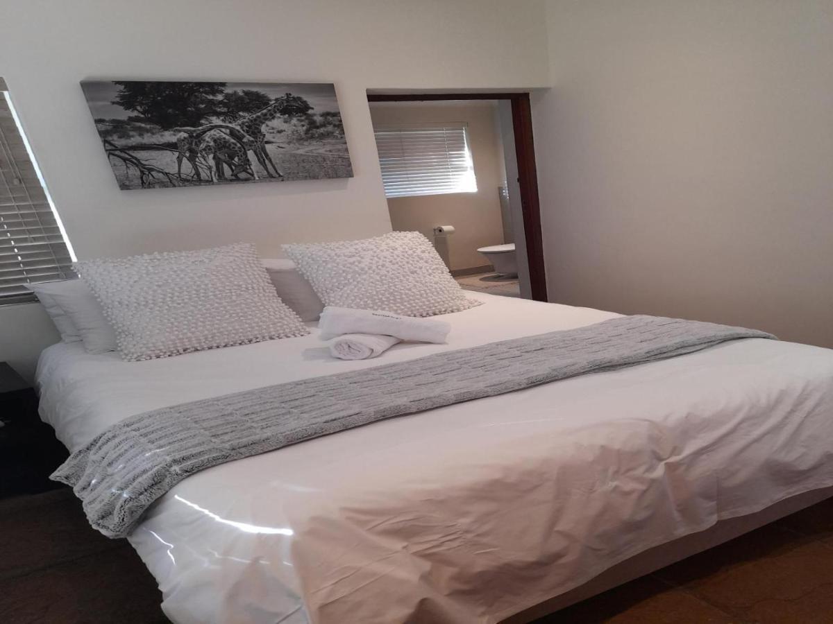 Paddabult Self Catering Cottages Парл Екстериор снимка