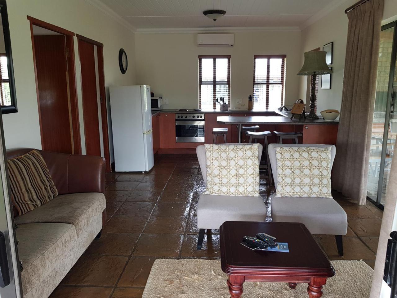 Paddabult Self Catering Cottages Парл Екстериор снимка