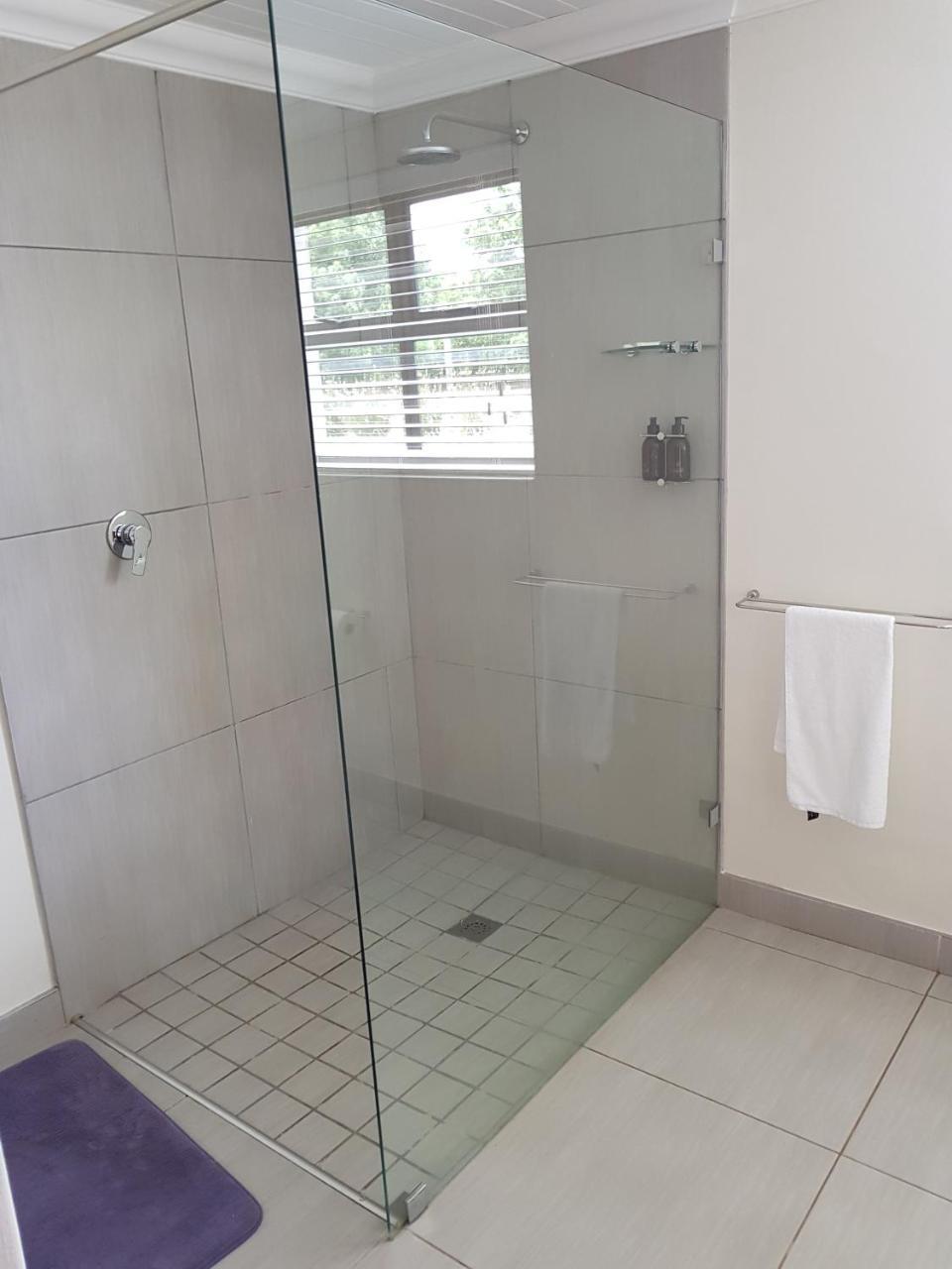 Paddabult Self Catering Cottages Парл Екстериор снимка